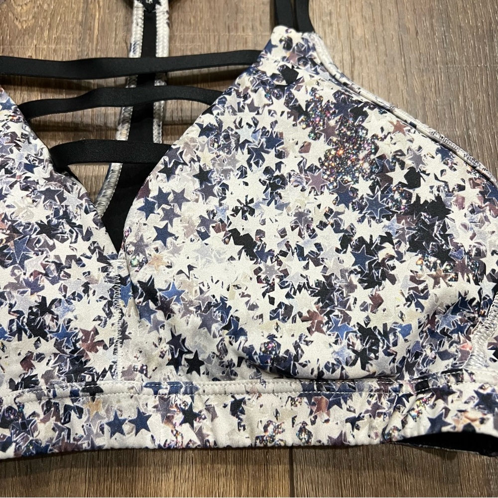 Victoria’s Secret VSX sport sports bra Stars - Picture 2 of 4